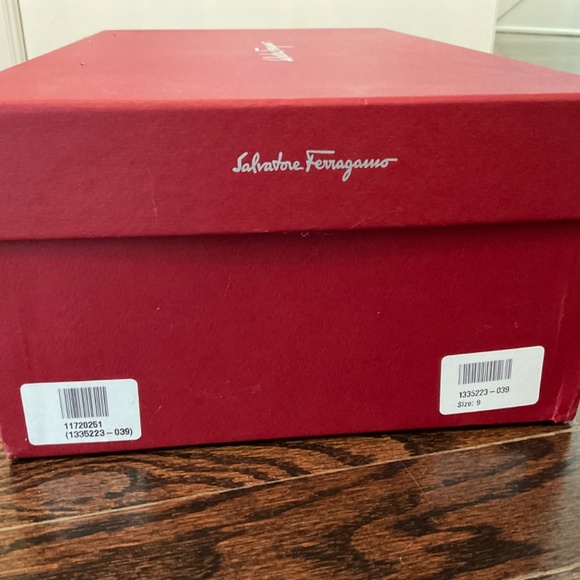 Ferragamo Black Summer Slides Size 9 - Picture 4 of 6